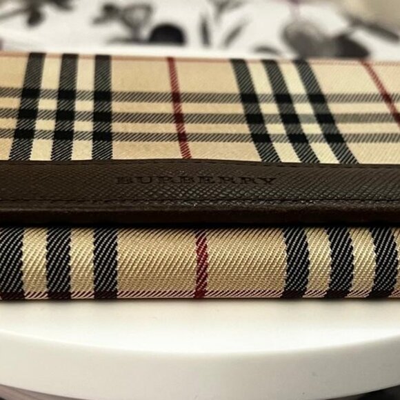 Burberry Canvas Brown Wallet - Picture 2 of 9